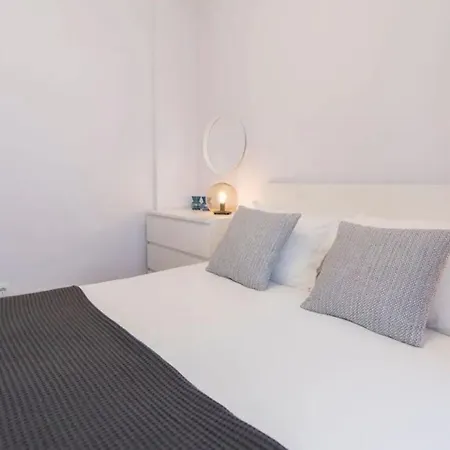 شقة Renovated Alfama With Free Pick-up, By Timecooler Lisboa