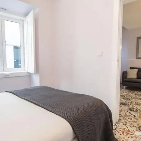 Appartamento Renovated Alfama With Free Pick-up, By Timecooler