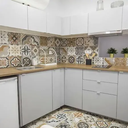 Renovated Alfama With Free Pick-up, By Timecooler Appartamento *